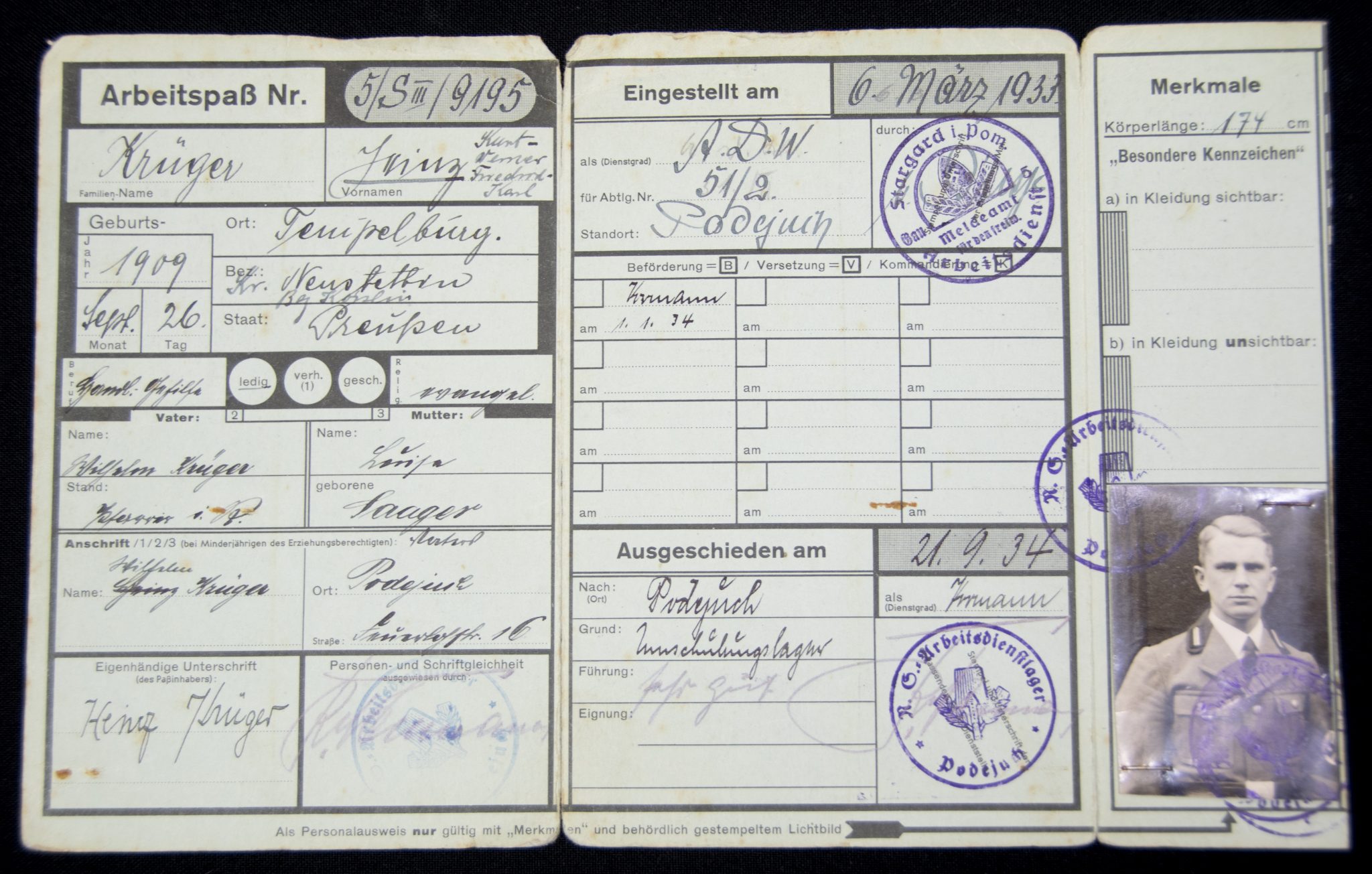 Freiwilliger Arbeitsdienst (FAD) Arbeitspass + passphoto (2) Freiwilliger Arbeitsdienst (FAD) Arbeitspass + passphoto