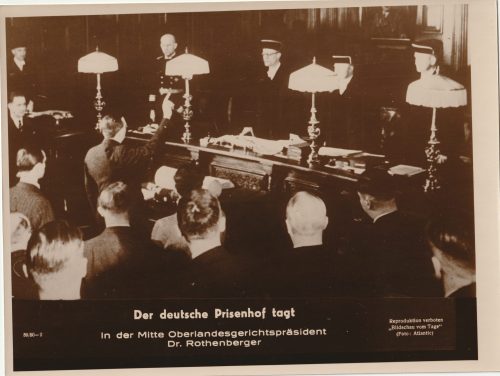 (Pressphoto) Der deutsche Prisenhof tagt (24x18cm)