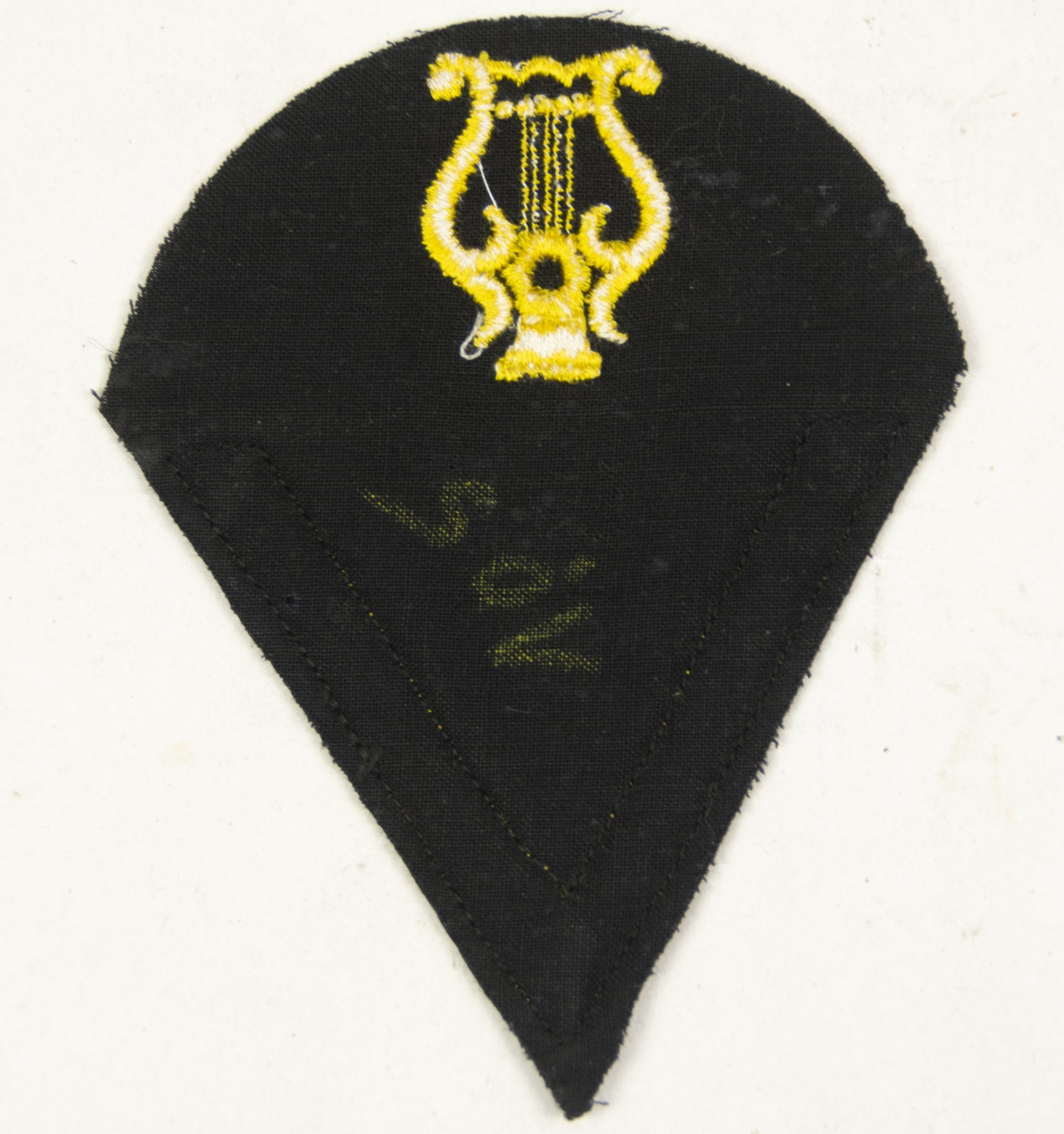 Kriegsmarine (KM) Combined Artillerie Gefreiter chevron (2) Kriegsmarine (KM) Combined Artillerie Gefreiter chevron