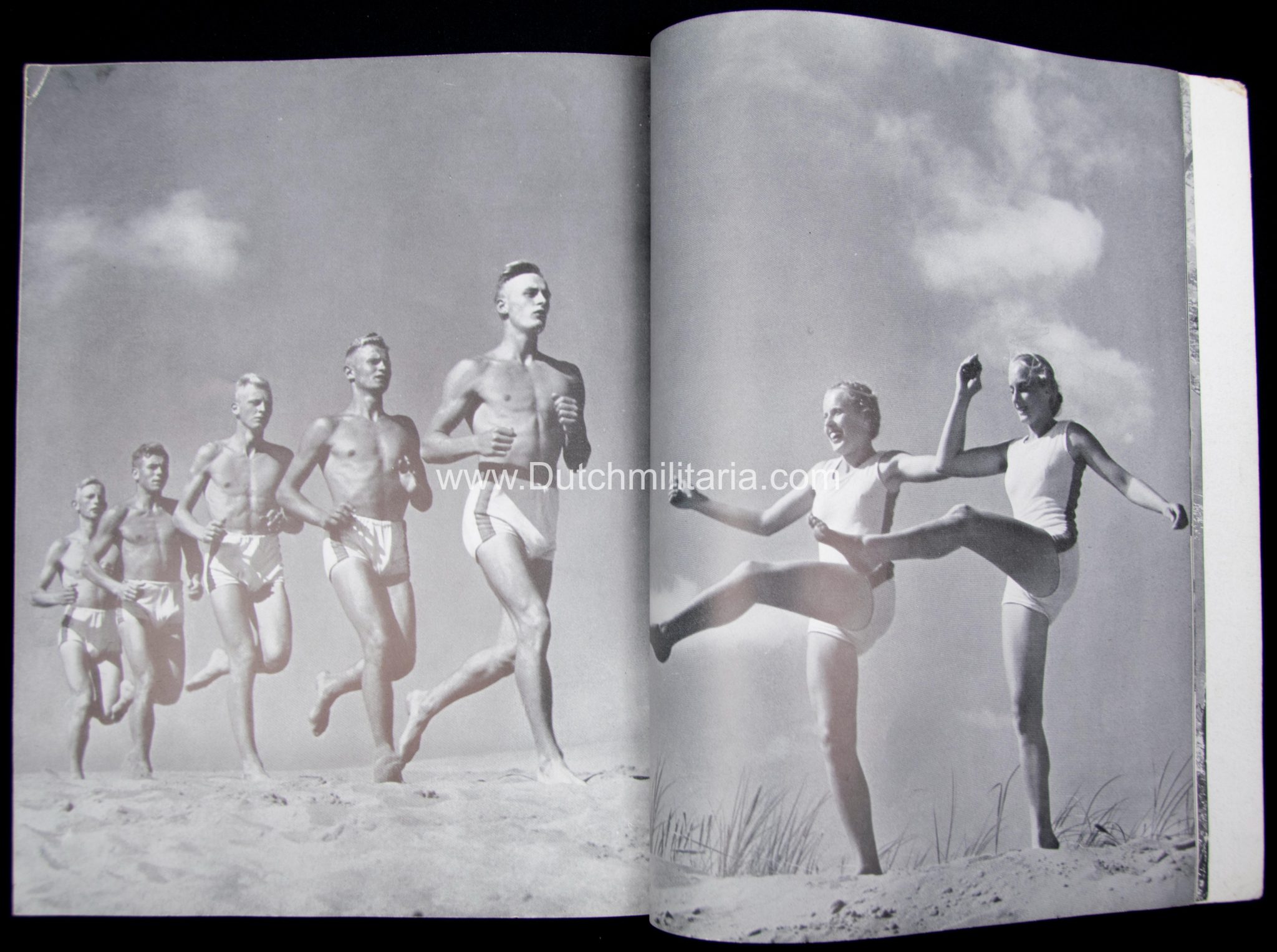 (SS Magazine) SS Gemanische Gemeinschaft Folge 1 (1941) - Extremely rare