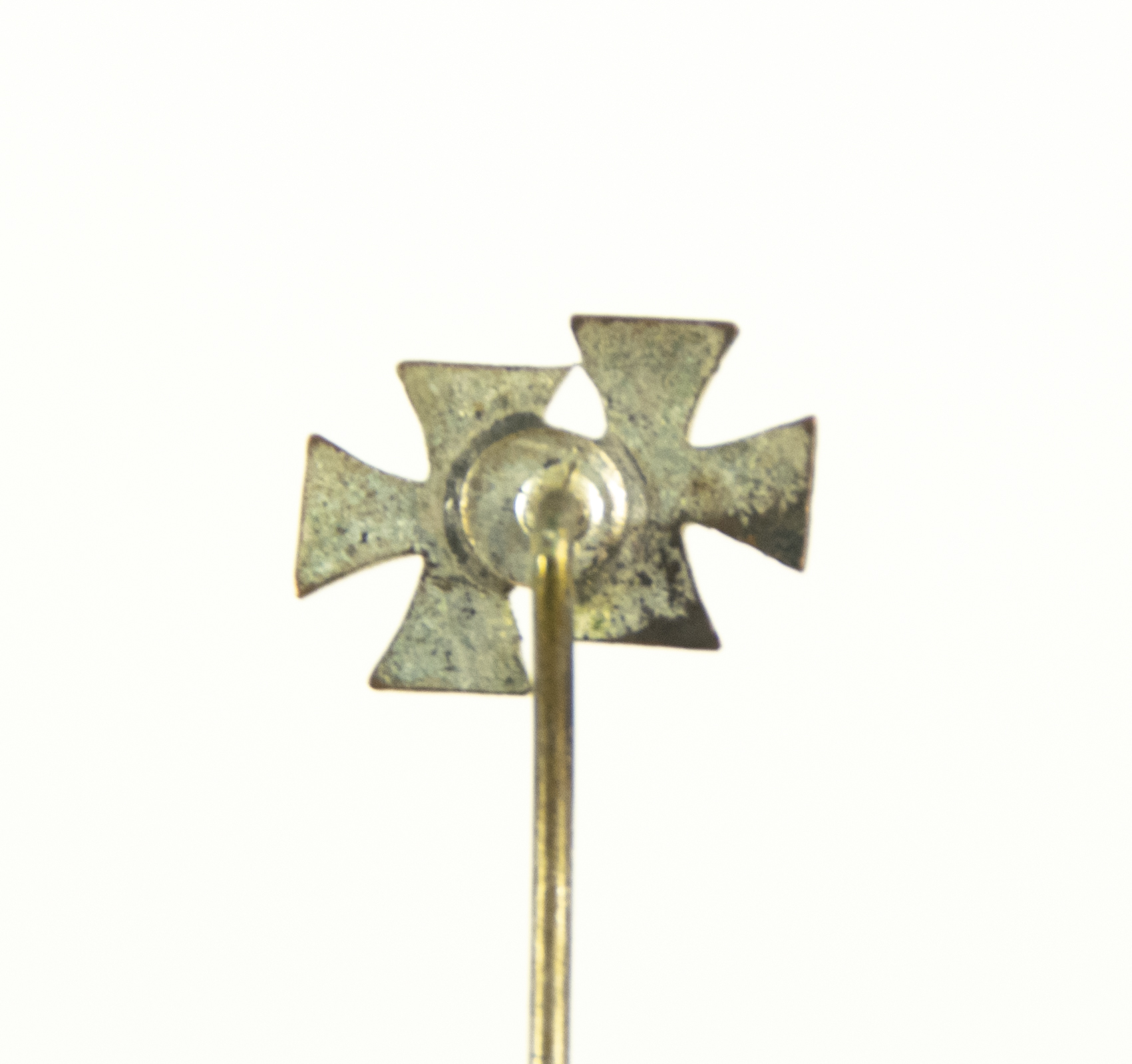 WWI German lapel pin with Ek1 + Ek2 (2)