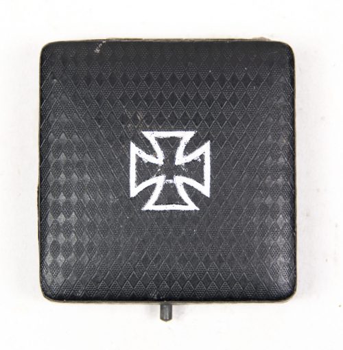 WWI Iron Cross first class (EK1) marked 935 silver + case (Maker Deumer)