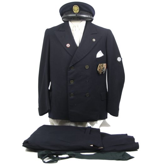 Deutsche Arbeitsfront (DAF) complete suit with jacket + trousers + visorcap + waistcoat + shirt + medals + badges