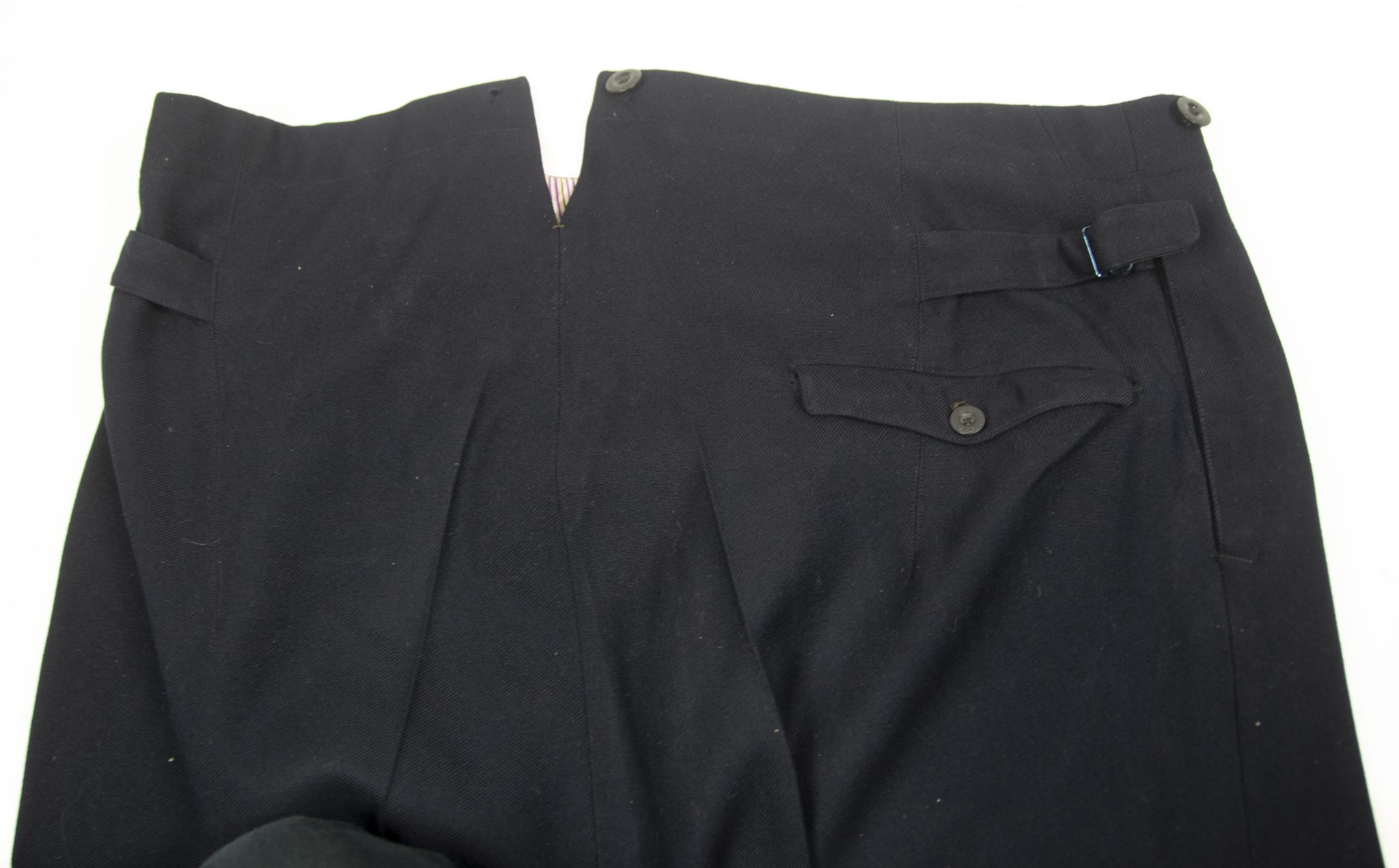 Deutsche Arbeitsfront (DAF) complete suit with jacket + trousers + visorcap + waistcoat + shirt + medals + badges - Image 24