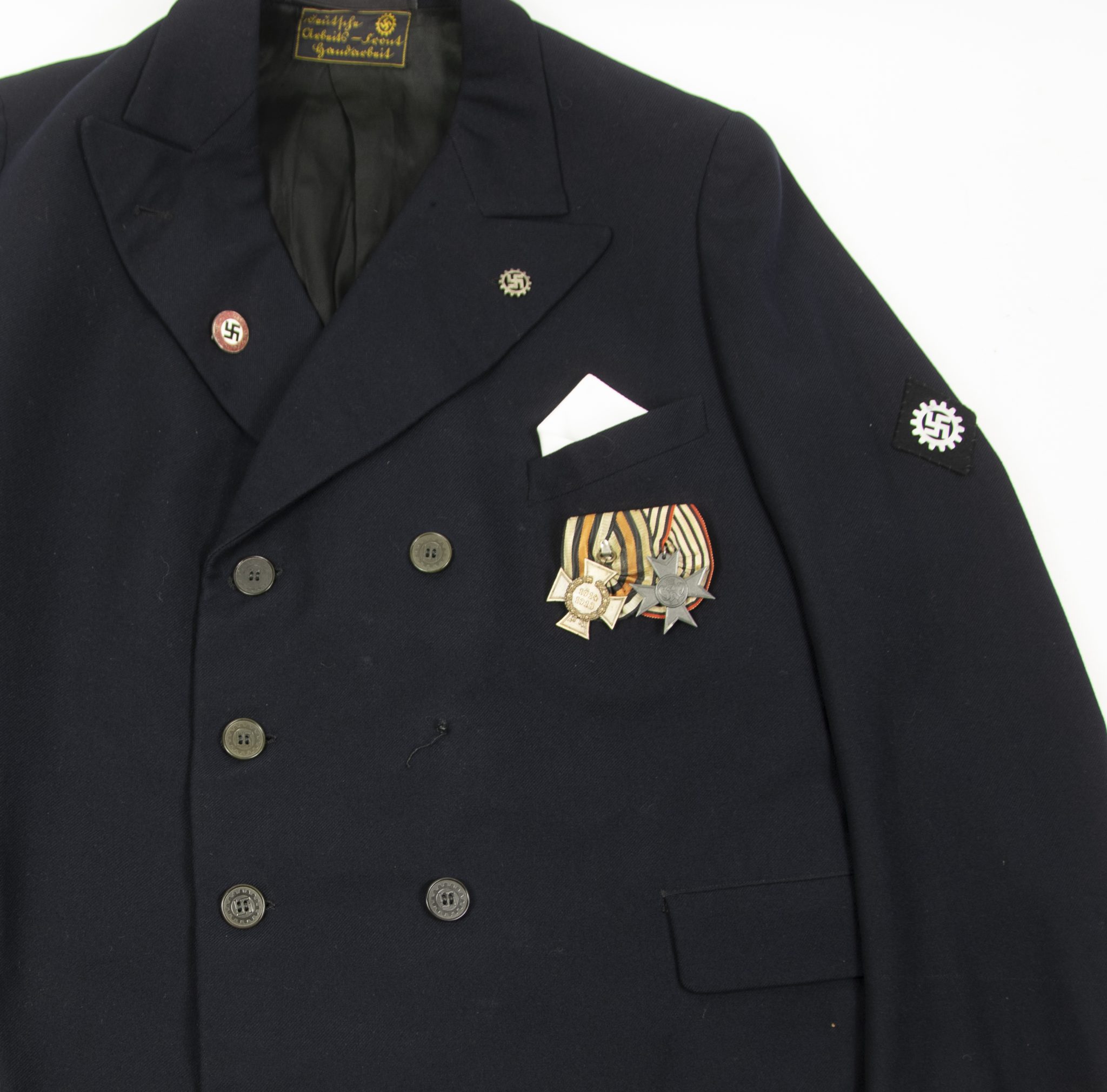 Deutsche Arbeitsfront (DAF) complete suit with jacket + trousers + visorcap + waistcoat + shirt + medals + badges - Image 42