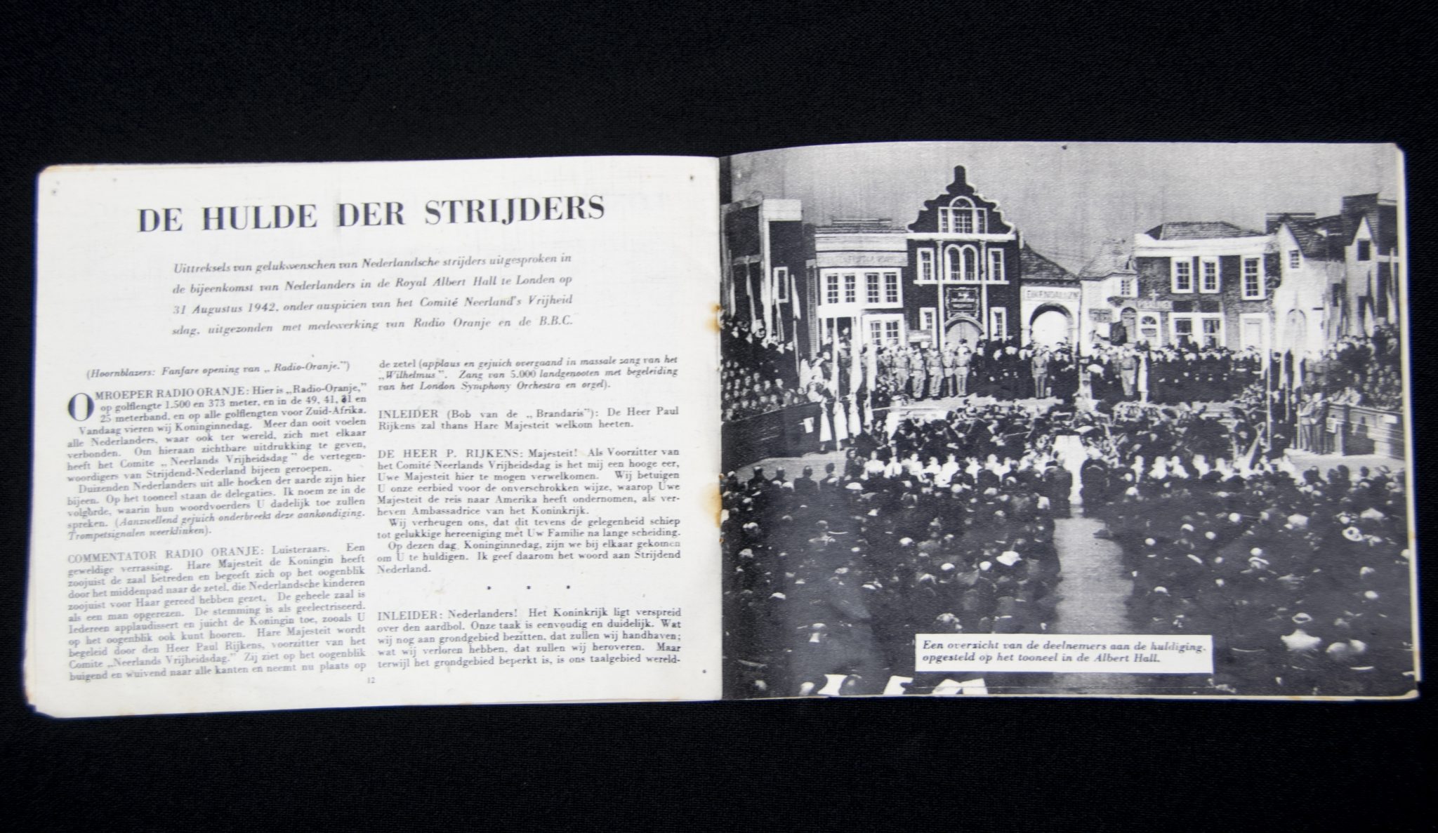 (Dutch Resistance) Koninginnedag 1942 De plechtige viering te Londen (Wervelwind)