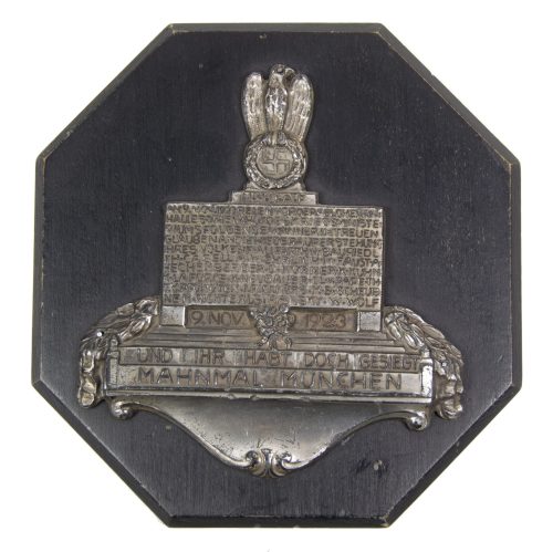 Feldherrnhalle wall plaque