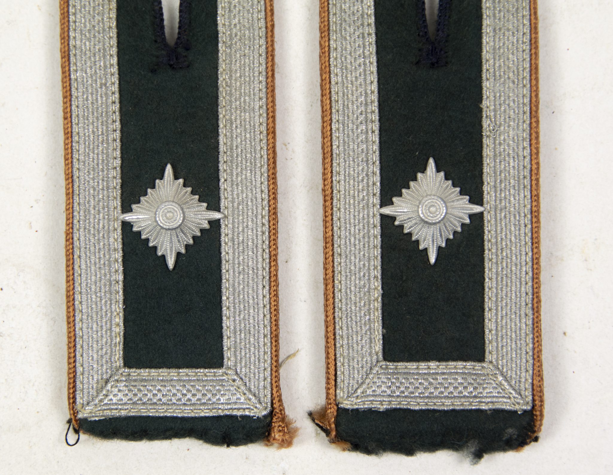 Luftnachrichten - Insignia grouping for a Feldwebel