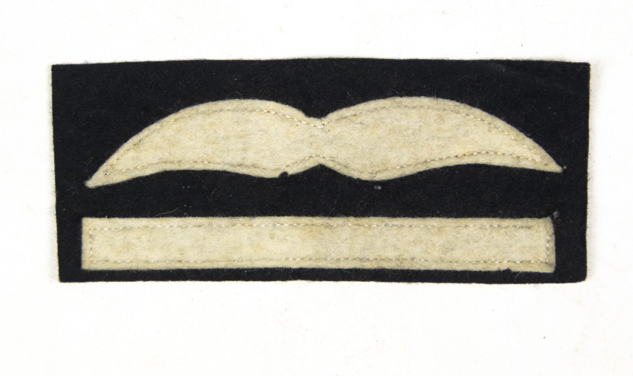 Luftwaffe (Lw) Leutnant sleeve rank insignia (2) Luftwaffe (Lw) Leutnant sleeve rank insignia