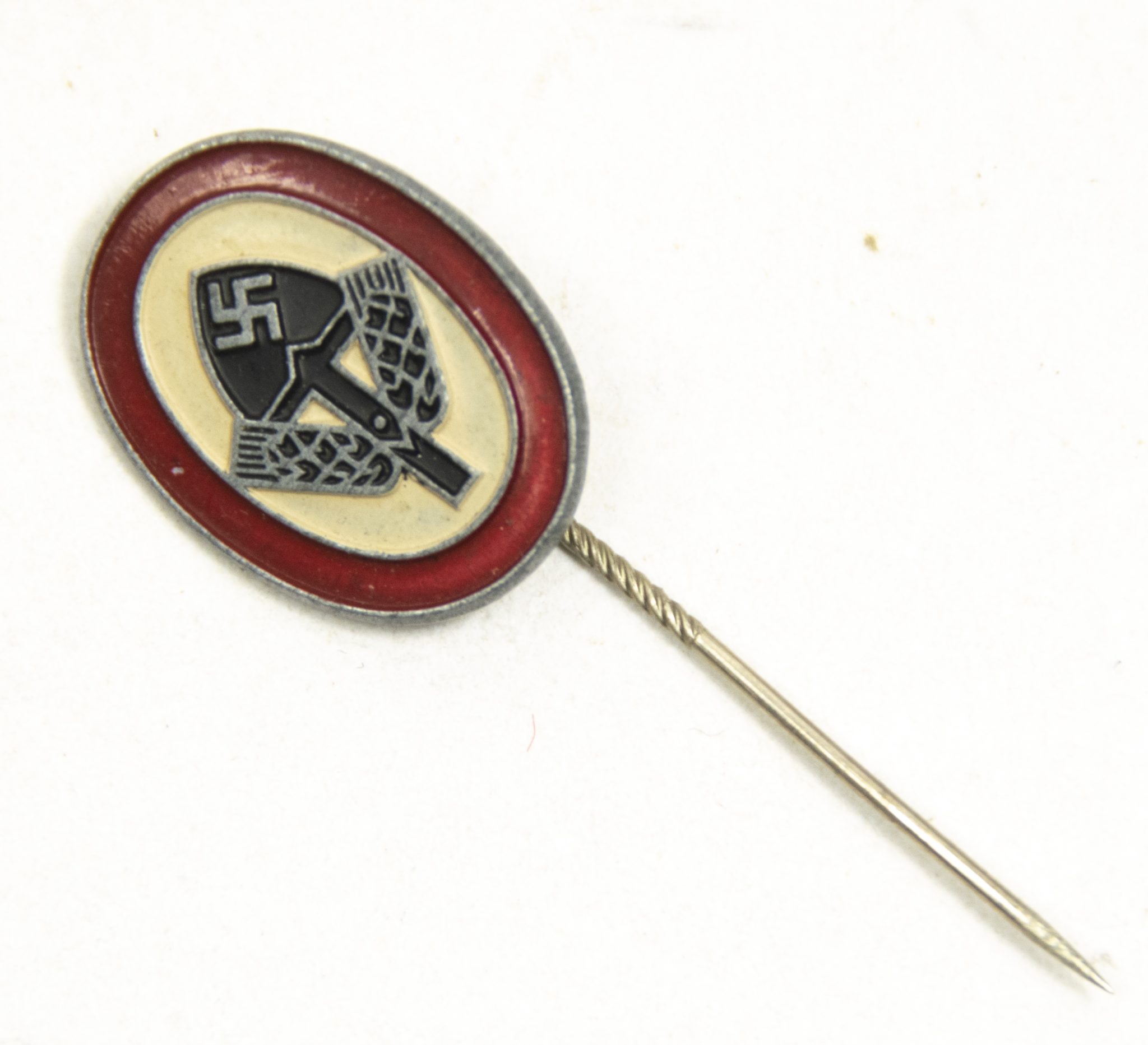 Reichsarbeitsdienst (RAD) late war memberbadge in zinc (1) Reichsarbeitsdienst (RAD) late war memberbadge in zinc