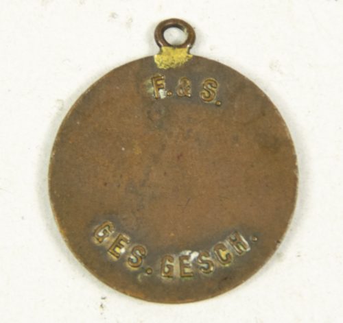 Schleswig-Holsteiner Bund (SHB) UP EWIG UNGEDEELT memberbadge hanger variation for female members - rare