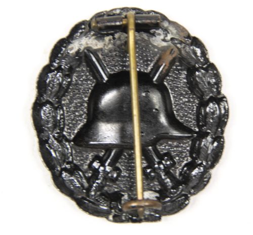 WWI Imperial Verwundetenabzeichen in black