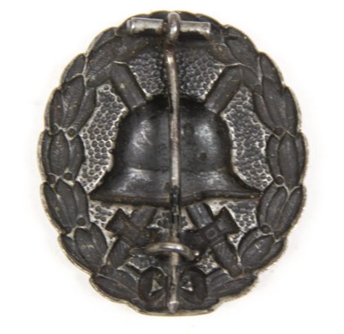 WWI Imperial Verwundetenabzeichen in black