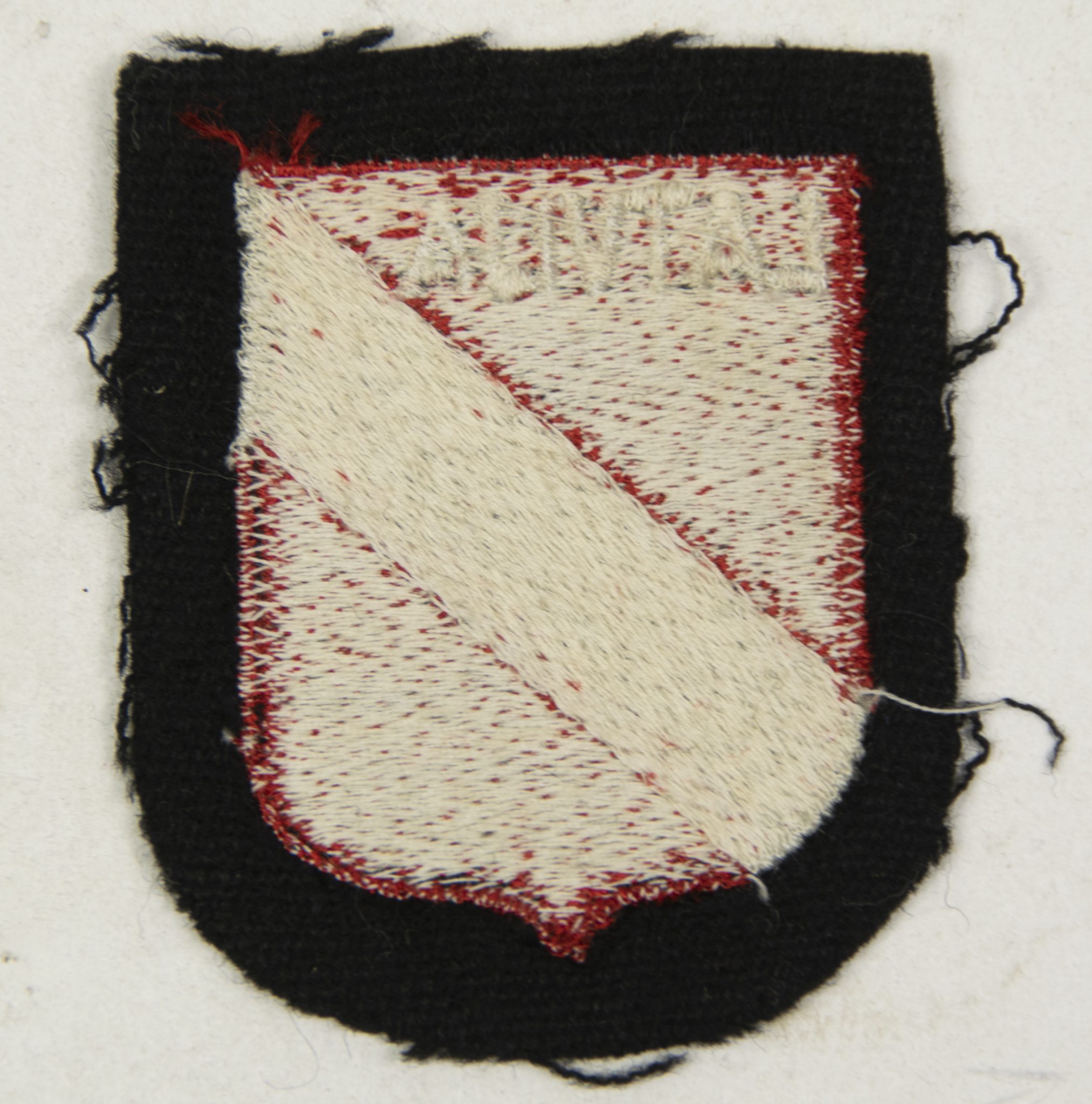 Estonian Waffen-SS volunteer sleeve shield (2) Estonian Waffen-SS volunteer sleeve shield