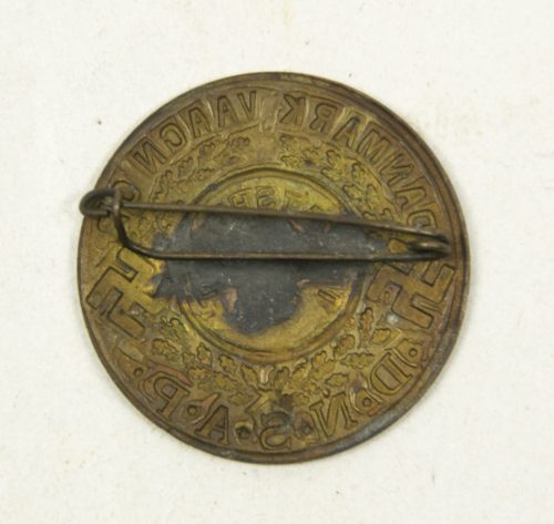 (Denmark) DNSAP Danmark Vaagn Op - Idraetshuset 24-2-35 badge (EXTREMELY RARE!)