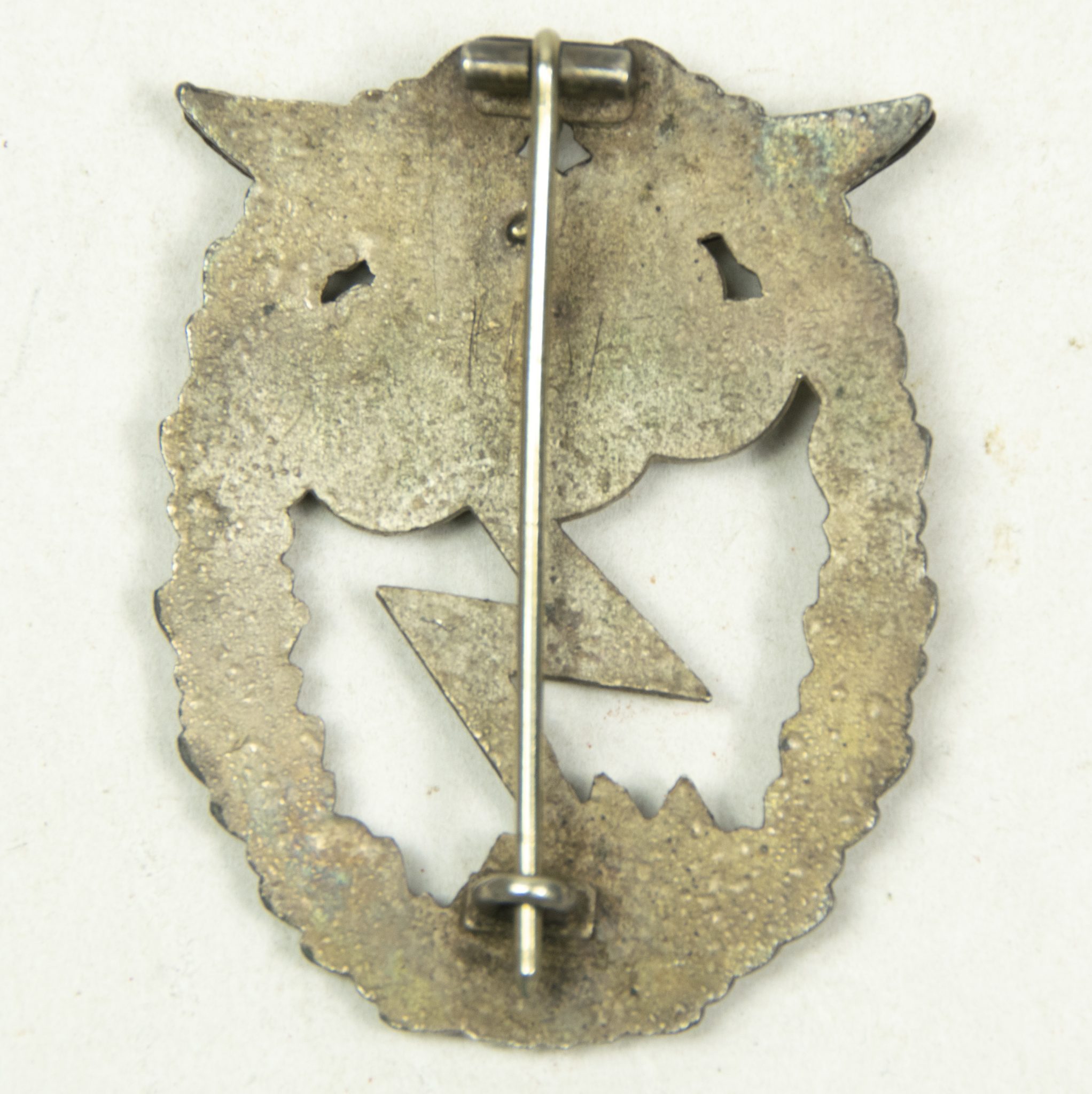 Erdkampfabzeichen der Luftwaffe (Maker J.E. Hammer & Sohne) (4) Erdkampfabzeichen der Luftwaffe (Maker J.E. Hammer & Sohne)