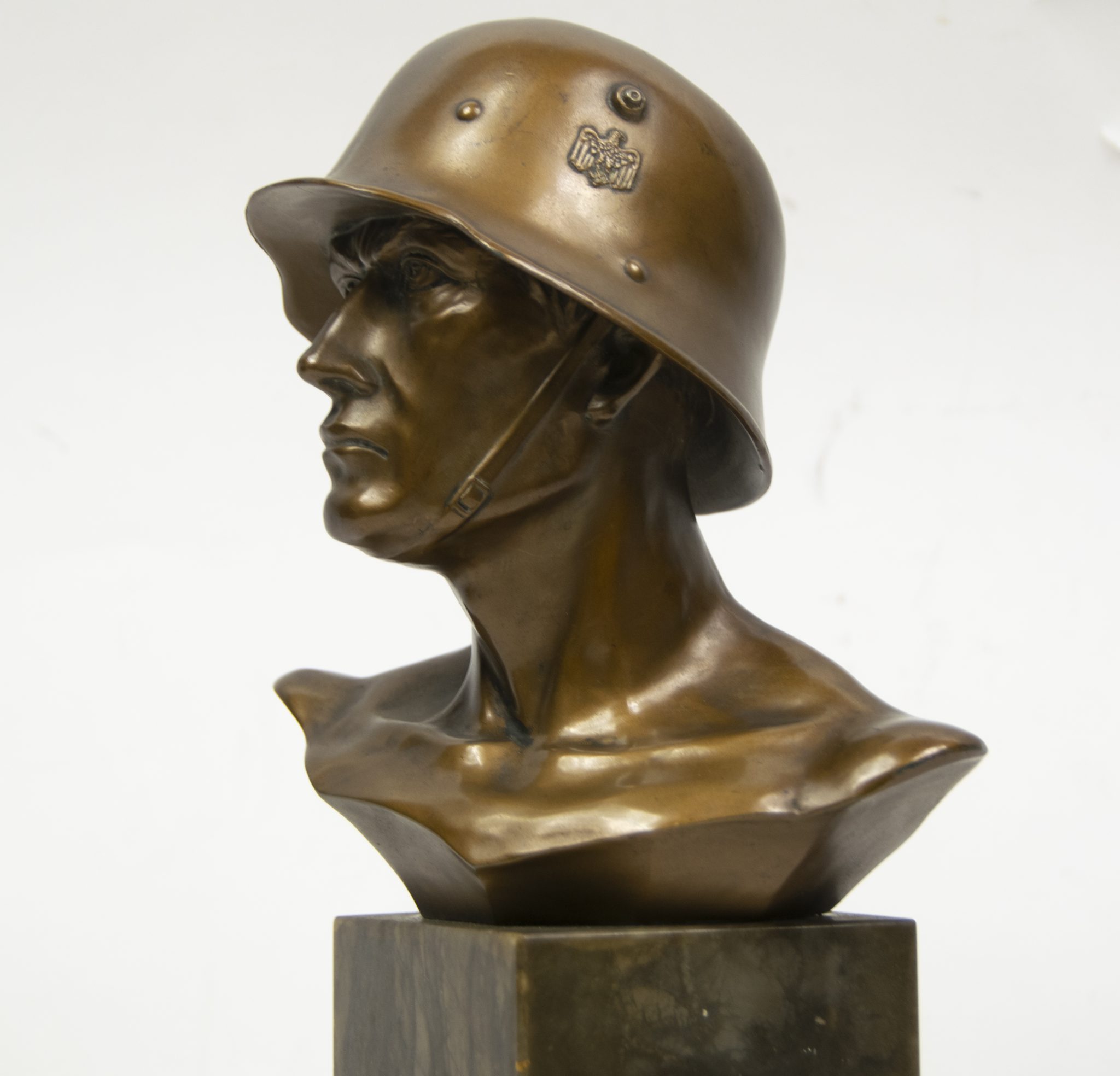 Impressive Wehrmacht (Heer) Soldiersbust (1939) - Image 16