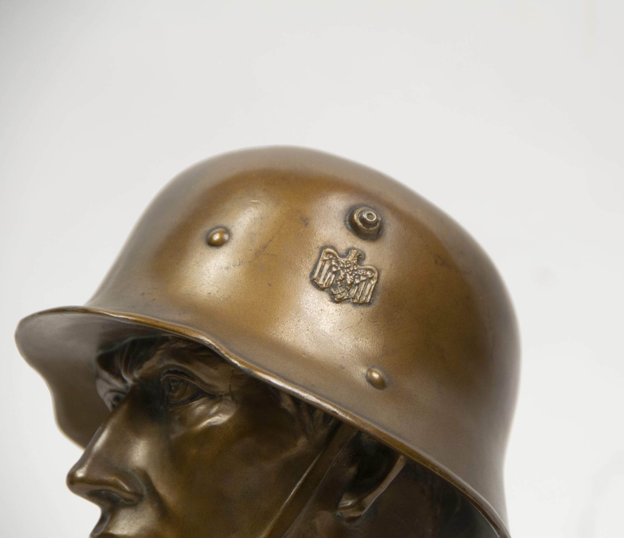 Impressive Wehrmacht (Heer) Soldiersbust (1939) - Image 17