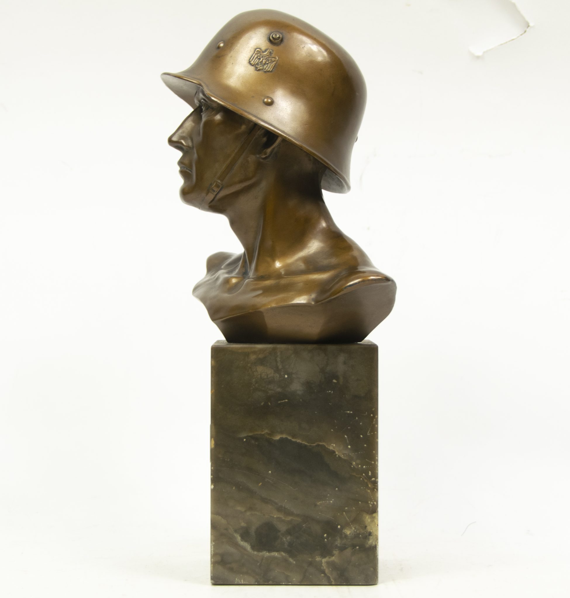 Impressive Wehrmacht (Heer) Soldiersbust (1939) - Image 21