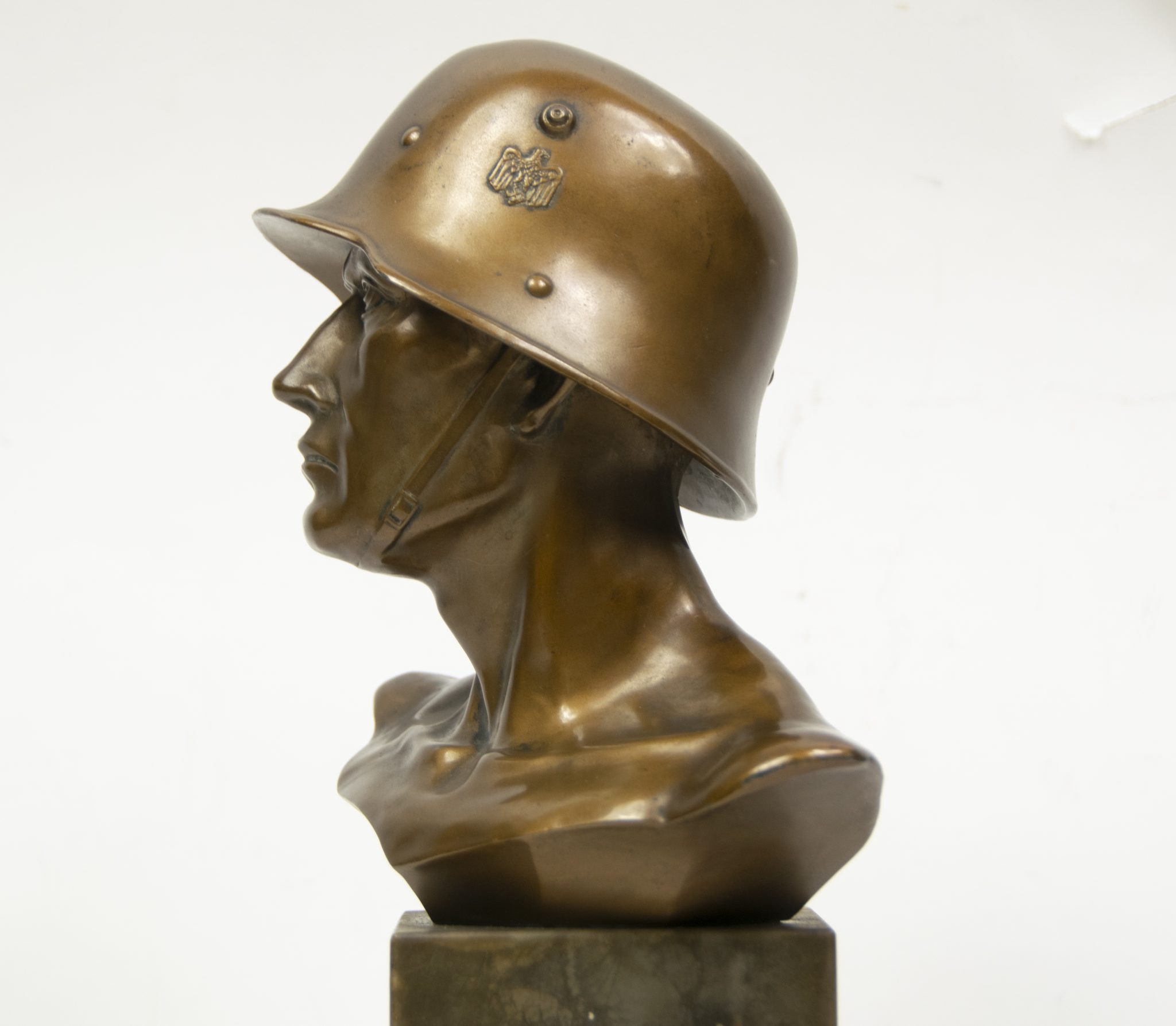 Impressive Wehrmacht (Heer) Soldiersbust (1939) - Image 22