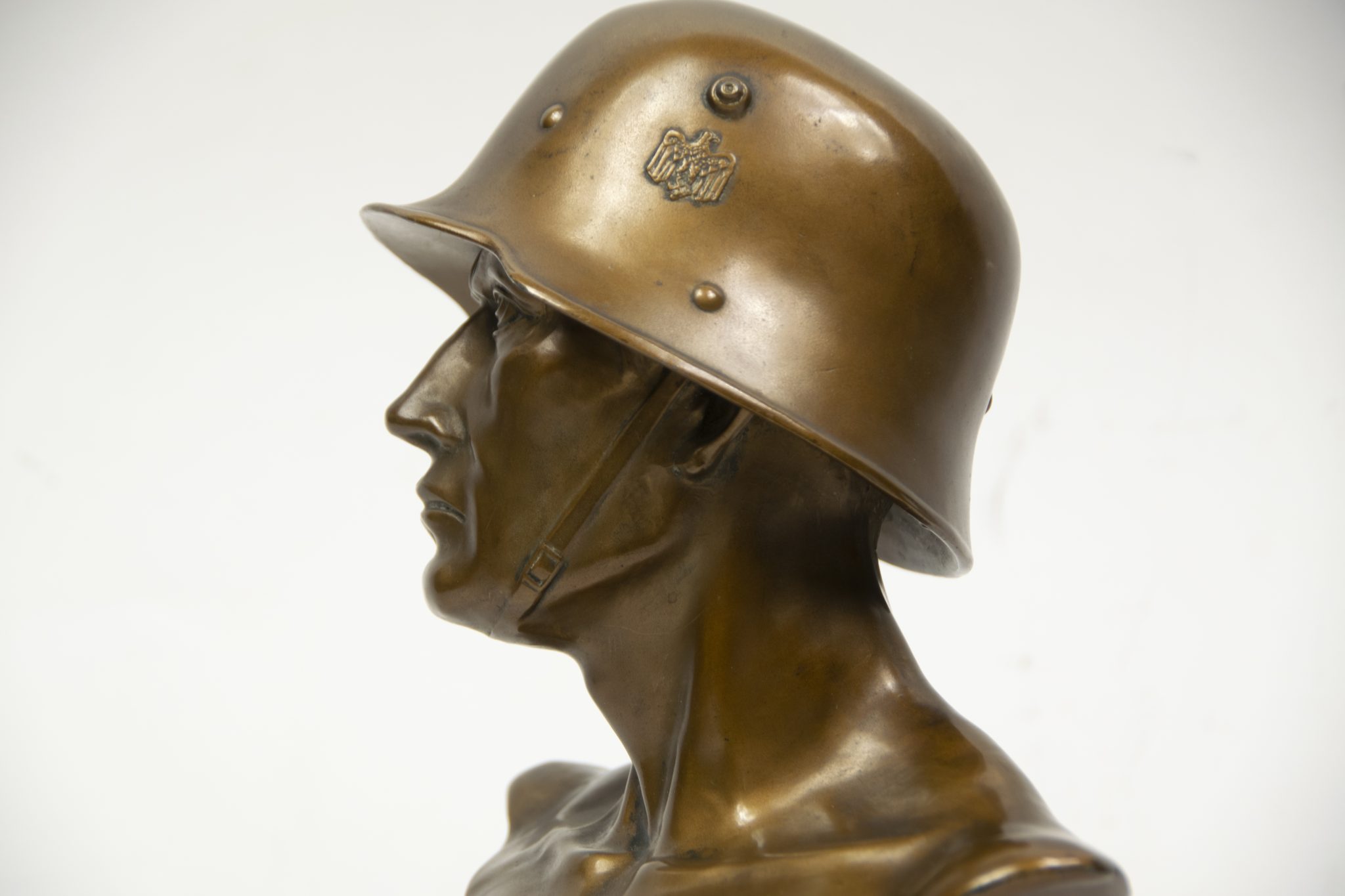 Impressive Wehrmacht (Heer) Soldiersbust (1939) - Image 23