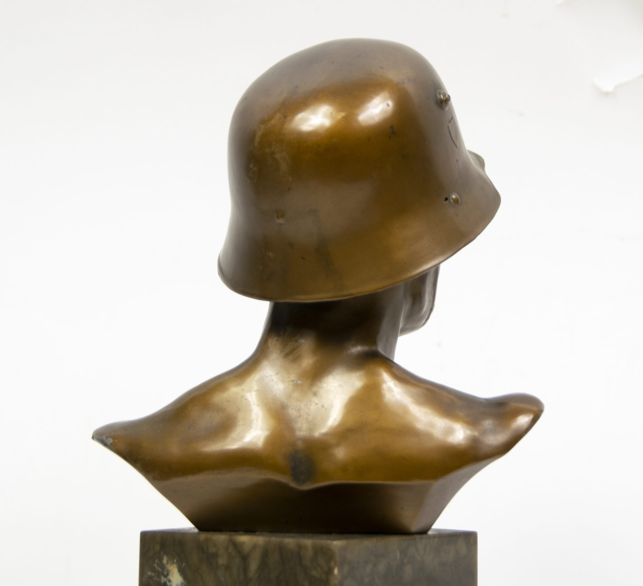 Impressive Wehrmacht (Heer) Soldiersbust (1939) - Image 34