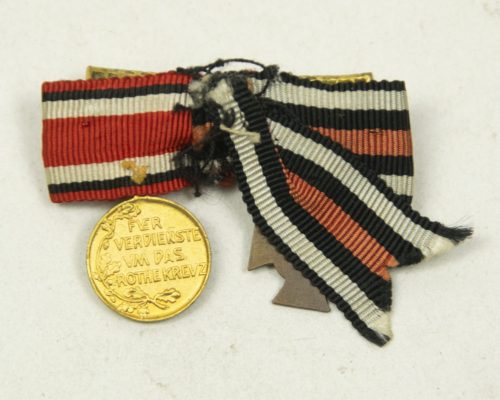 (Preussen) Red cross medal + Nichtkämpfer Ehrenkreuz miniature medals