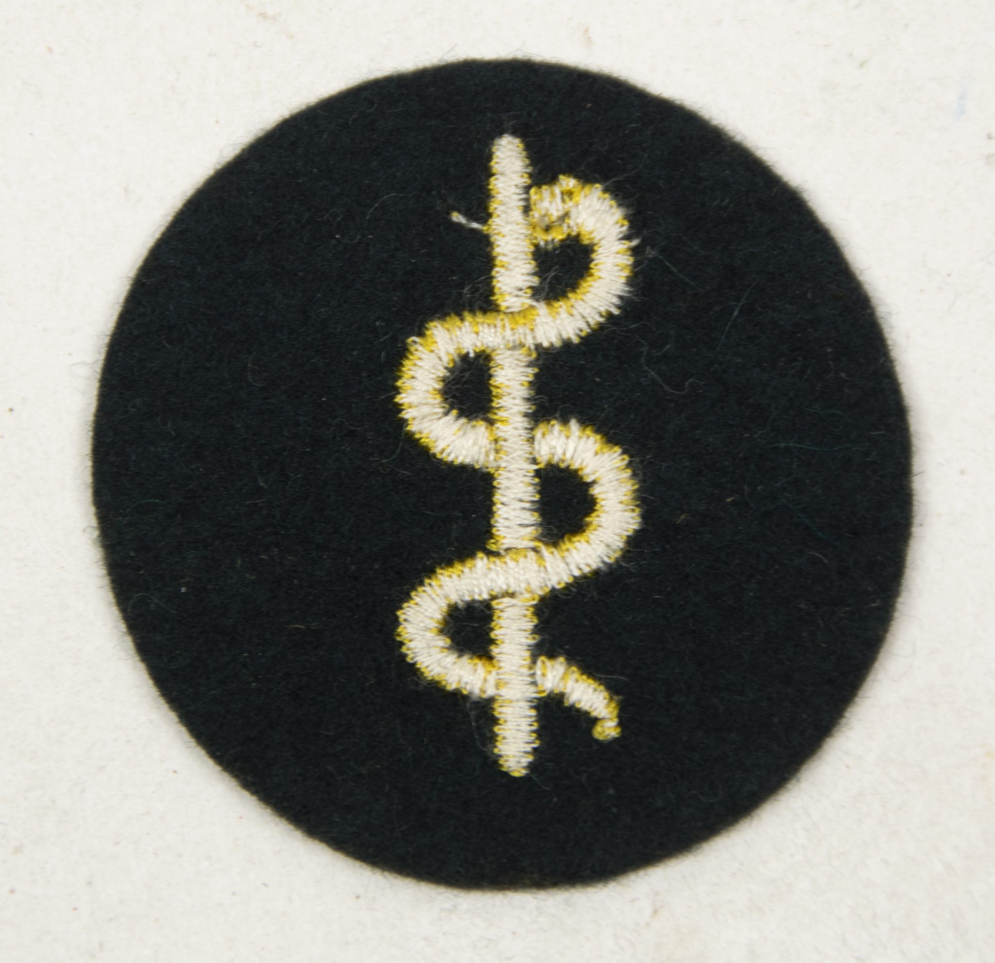 Wehrmacht (Heer) Sanitäter ärmelabzeichen (2) Wehrmacht (Heer) Sanitäter ärmelabzeichen