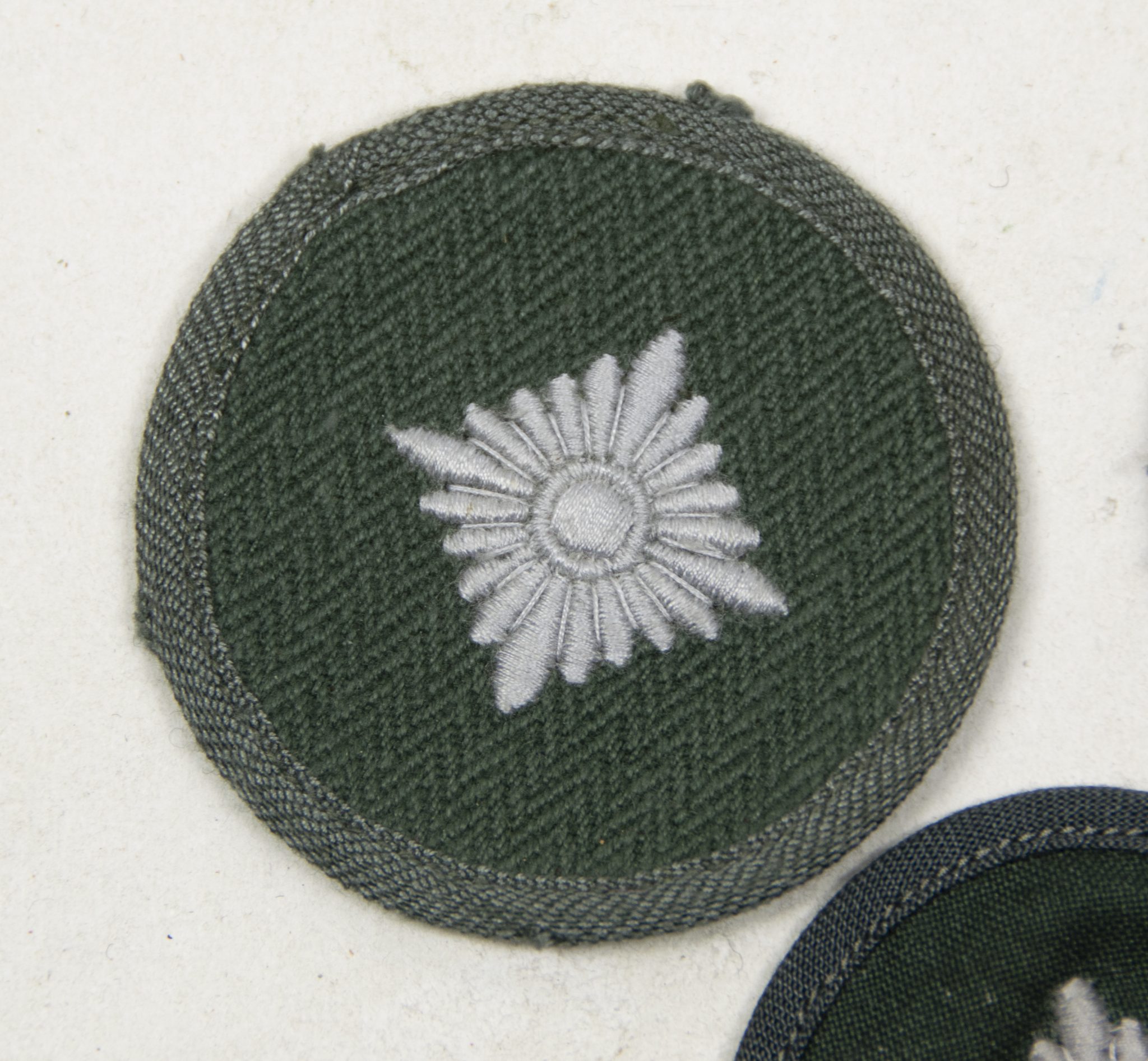 Wehrmacht (Heer) Oberschütze rank insignia 5x (2)