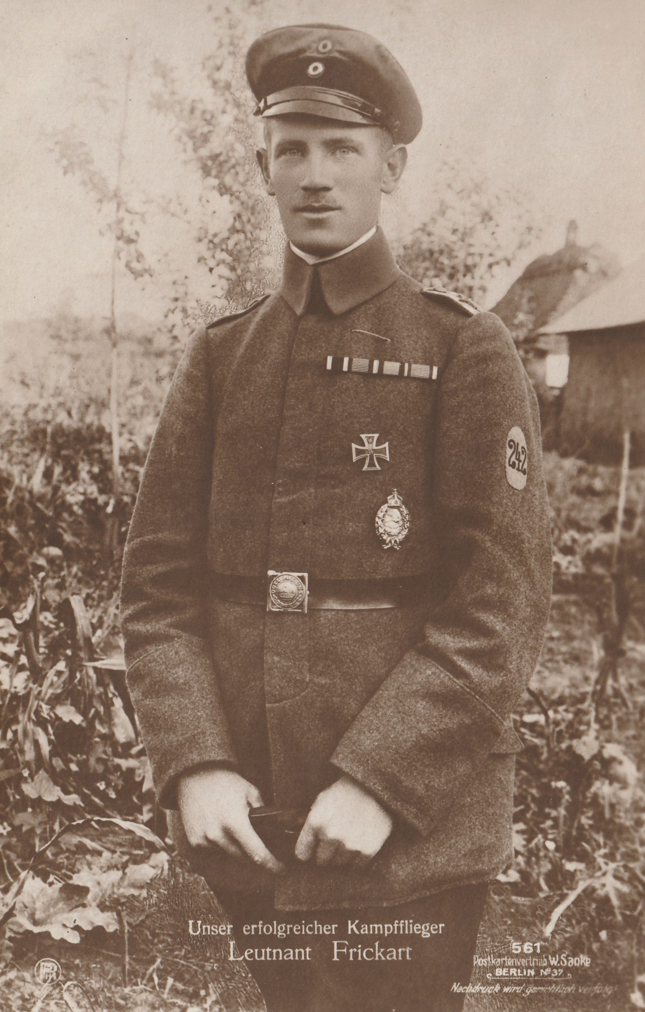 (Postcard) Sanke #561 Unser erfolgreicher Kampfflieger Leutnant Frickart