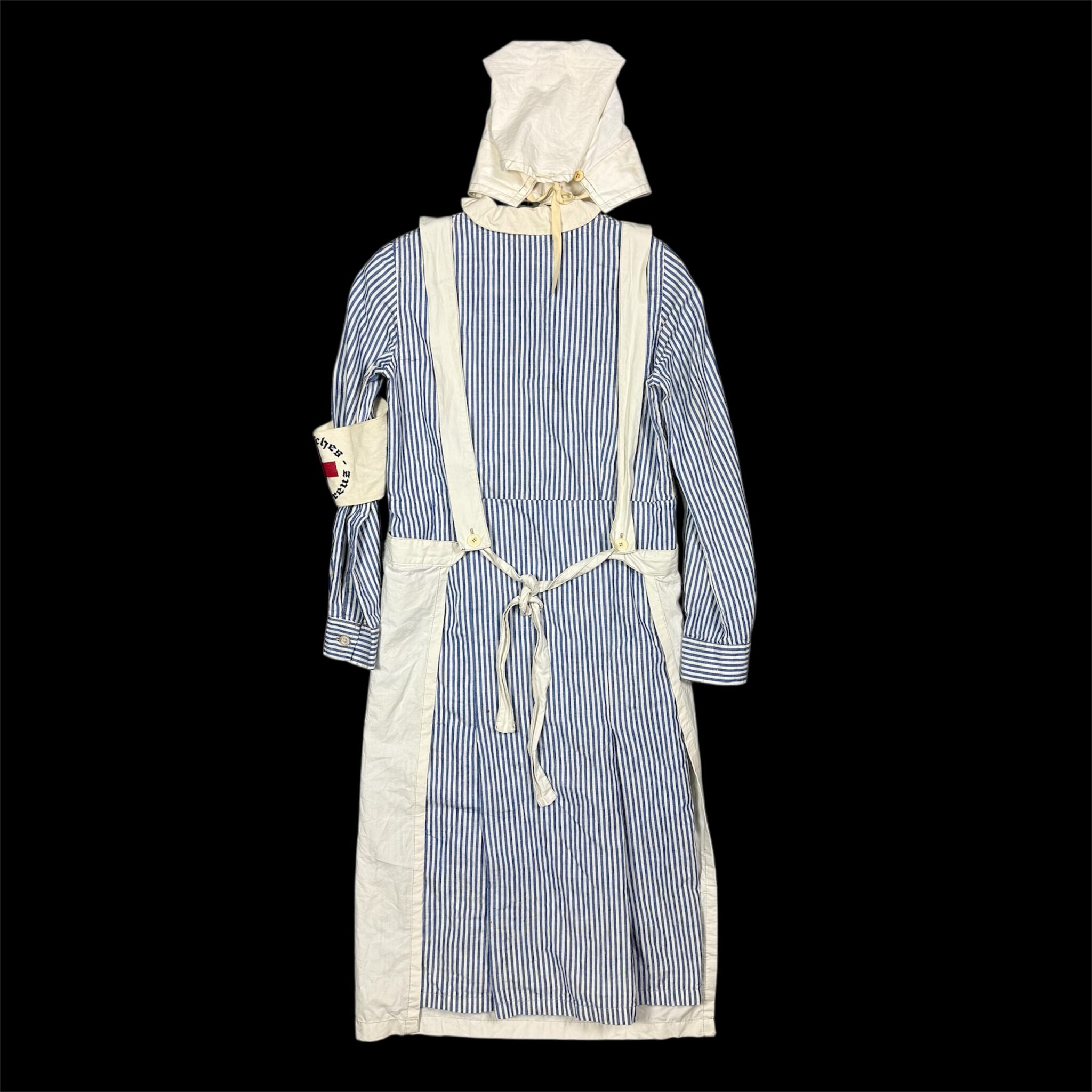 Deutsches Rotes Kreuz (DRK) Schwester uniform