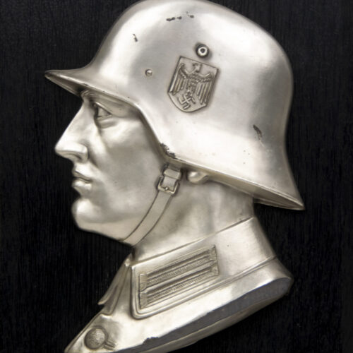 German WWII Soldiers profile wall plaque (34 x 25 cm)