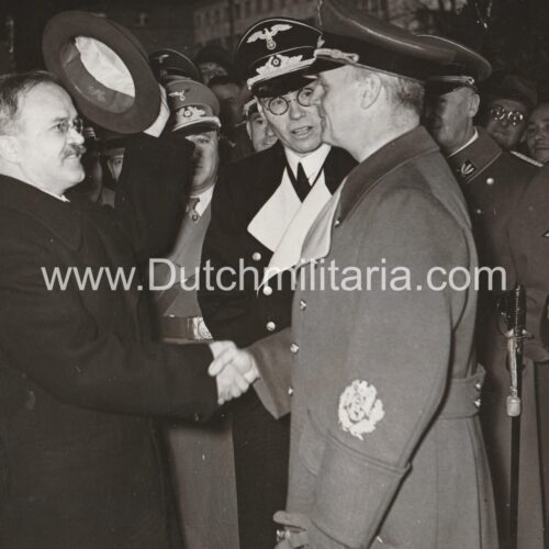 (Pressphoto) Russian foreign minister Vyacheslav Molotov + german forign miniater Joachim von Ribbentrop on the trainstation in Berlin (1940)