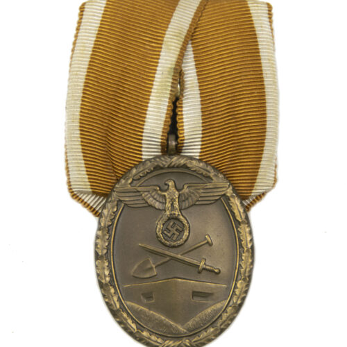Deutsches Schutzwall Ehrenzeichen Westwal medal single mount