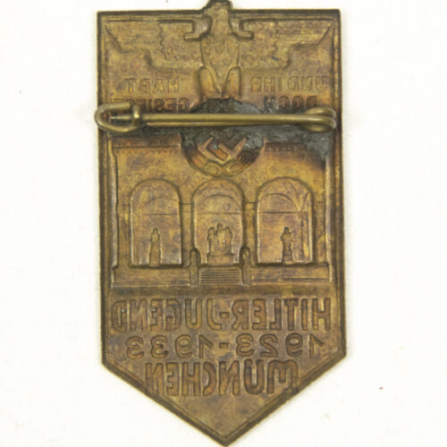 Hitlerjugend (HJ) 1923-1933 München (Hollow) badge