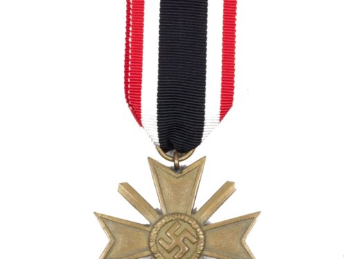 Kriegsverdienstkreuz (KVK) mit Schwerter War Merit Cross with swords