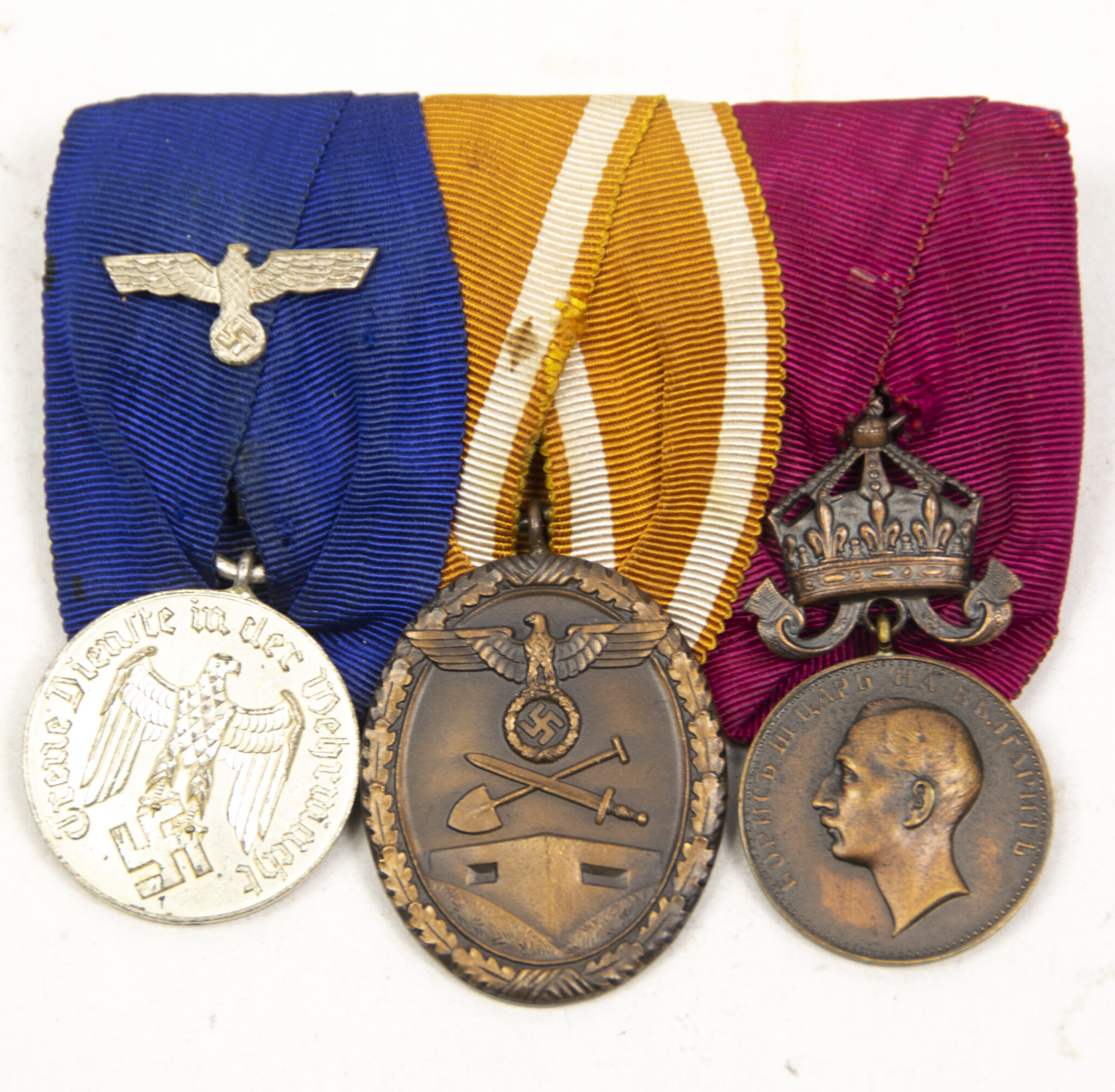 Medalbar with Wehrmacht (Heer) Dienstauszeichnung 4 Jahre + Westwall medal Bulgarian bronze merit medal King Ferdinand