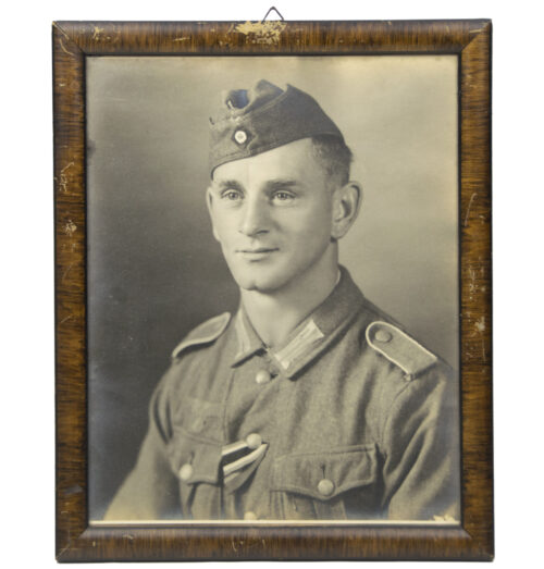 (Photo) Large framed Wehrmacht (Heer) portrait (33x27cm)