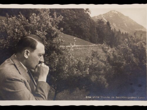 (Postcard) Adolf Hitler - Eine stille Stunde im Berchtesgadner Land