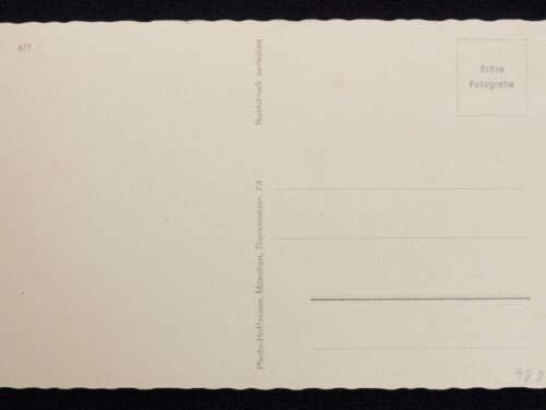 (Postcard) Hitler - Eine Lüstige Erholungsstunde während der Fahrt