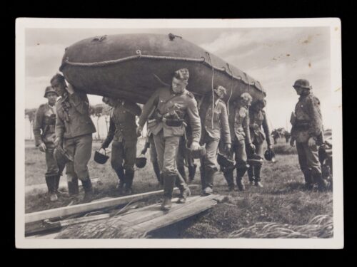(Postcard) Waffen-SS Mit dem Flosssack zum Fluss