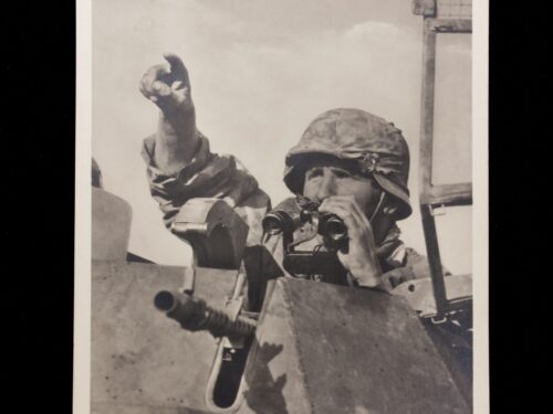 (Postcard) Waffen-SS Panzer greifen an