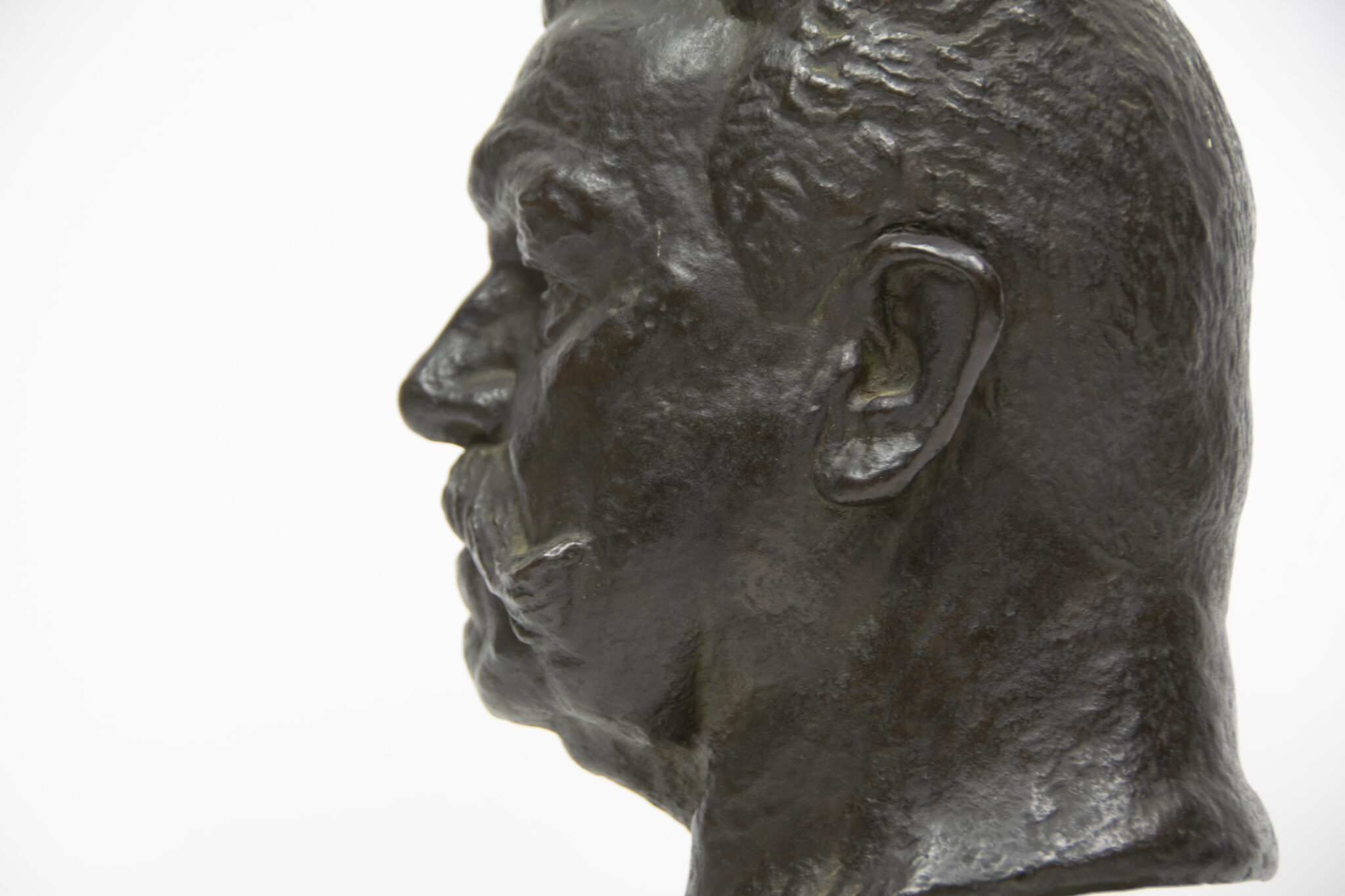 Hindenburg bronze bust (by artist Friedrich Bagdons) (1927) - Image 12