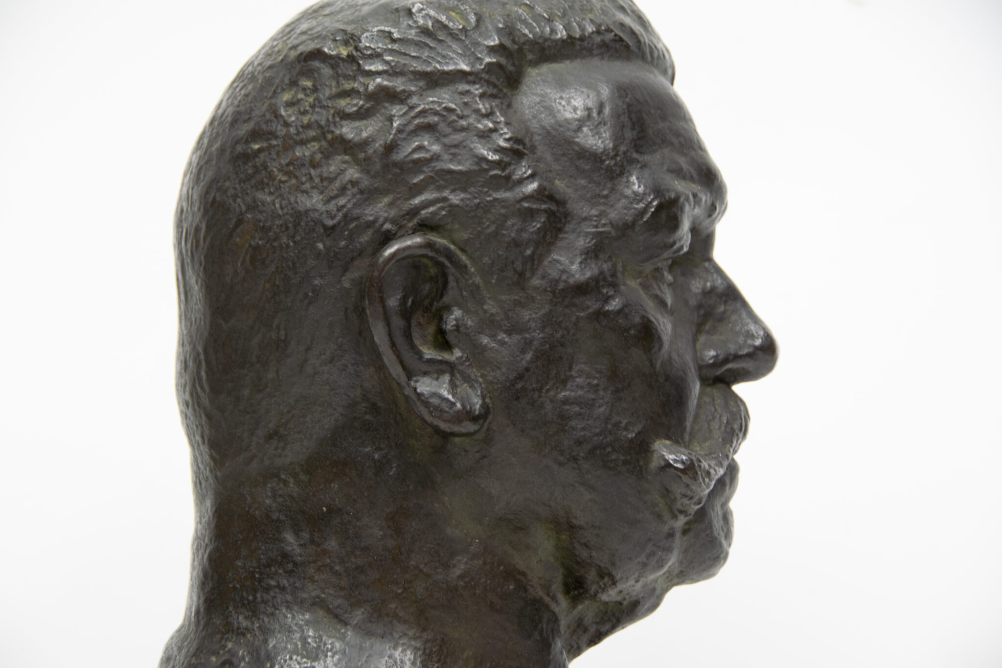 Hindenburg bronze bust (by artist Friedrich Bagdons) (1927) - Image 22