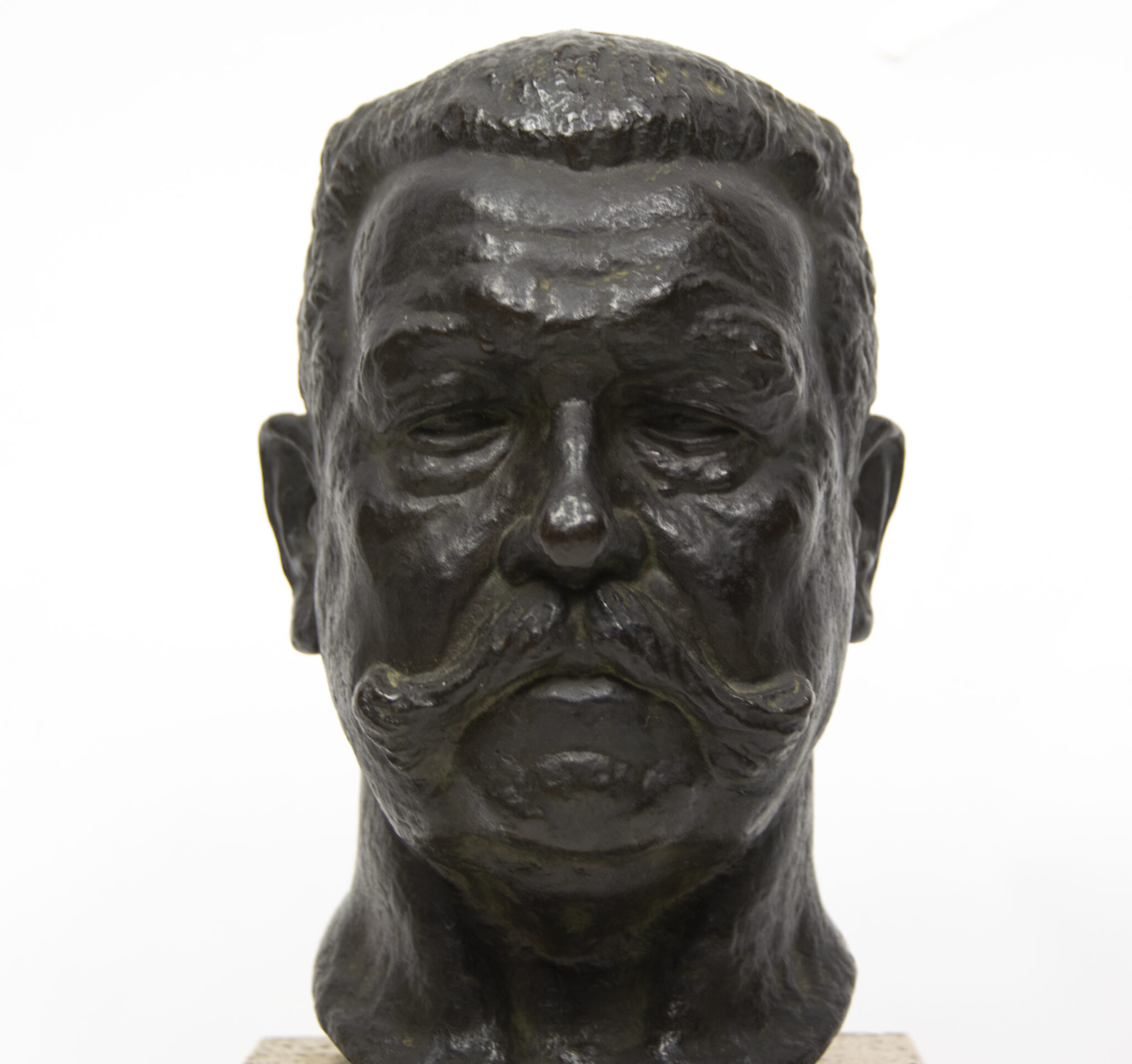 Hindenburg bronze bust (by artist Friedrich Bagdons) (1927) - Image 6