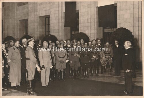 (Pressphoto) Reception in the festival hall of the Krupp-Werke with Hitler, Mussolini, Ley, Goebbels, Terboven... (1937)