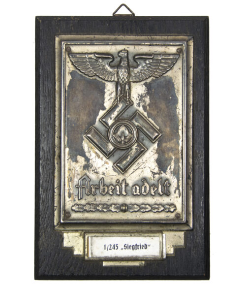 Reichsarbeitsdienst (RAD) Arbeit Adelt plakette from RAD Ortsgruppe 1245 Siegfried