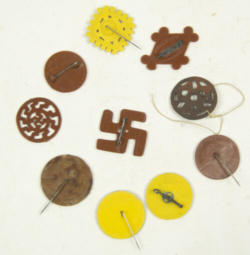 Deutsche Kulturvölker complete series 10 badges ancient German sunwheel swastika designs