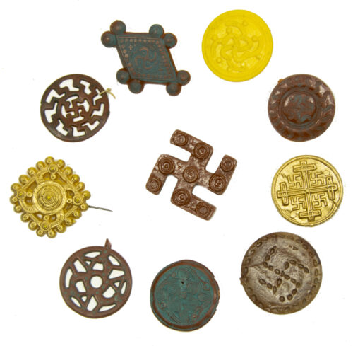 Deutsche Kulturvölker complete series 10 badges ancient German sunwheel swastika designs