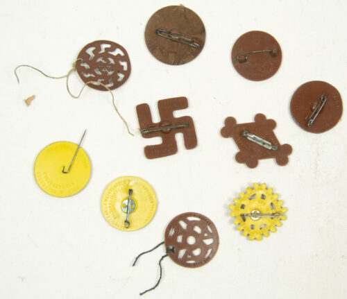 Deutsche Kulturvölker complete series 10 badges ancient German sunwheel swastika designs